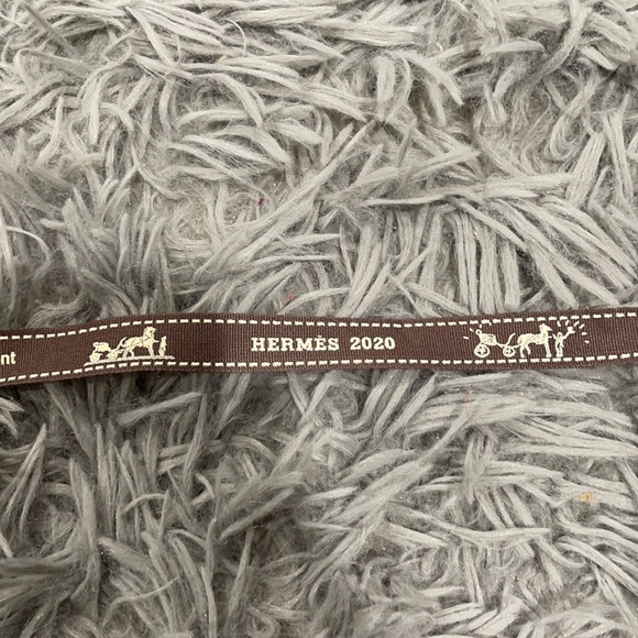 NEW • Hermès • Brown White Set of 2 Ribbons - Picture 2 of 2